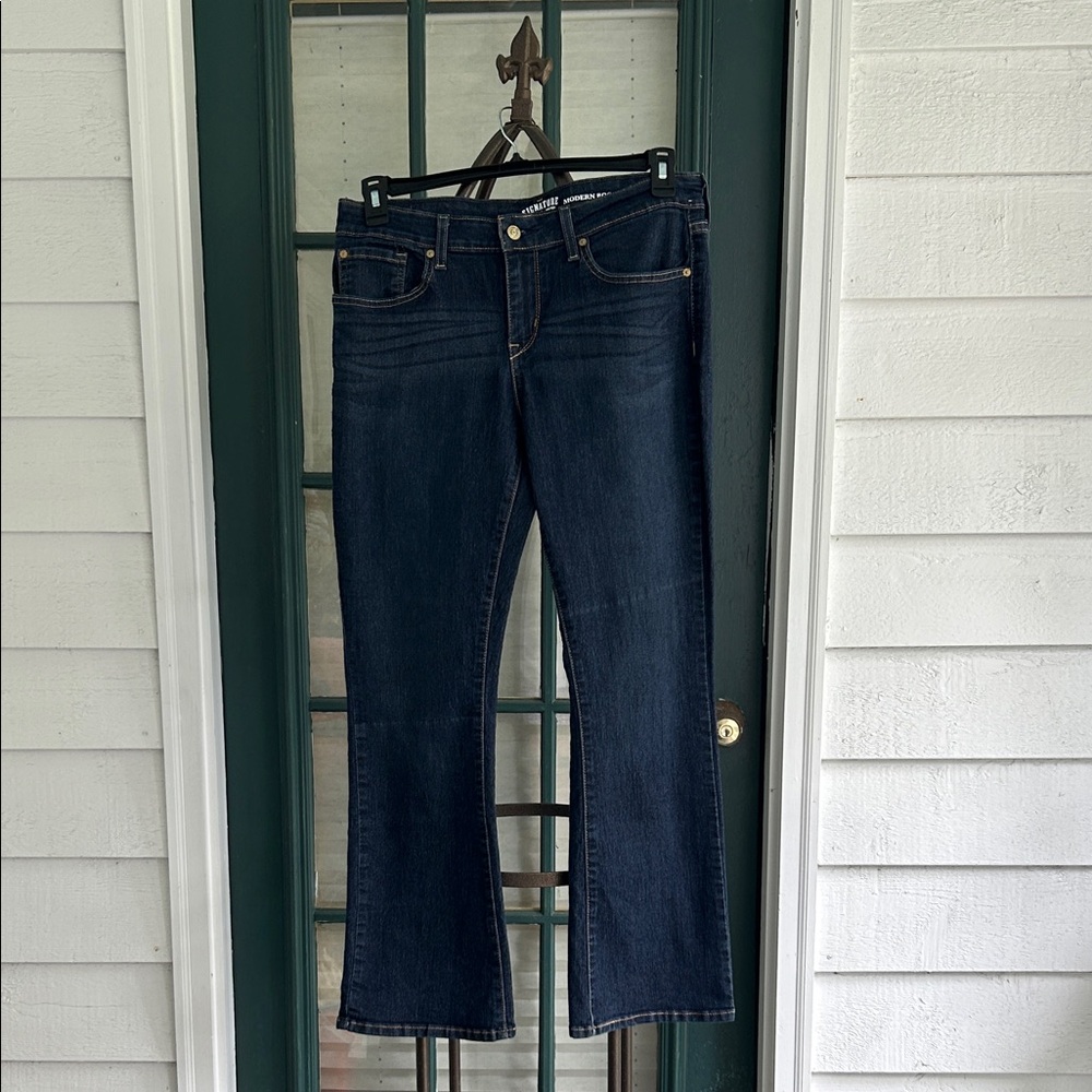 Signature by Levi Strauss Modern Boot cut Dark Wash Jeans 32 / 30